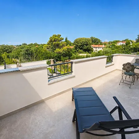 Vila Dijana With Pool - Sol Tours *